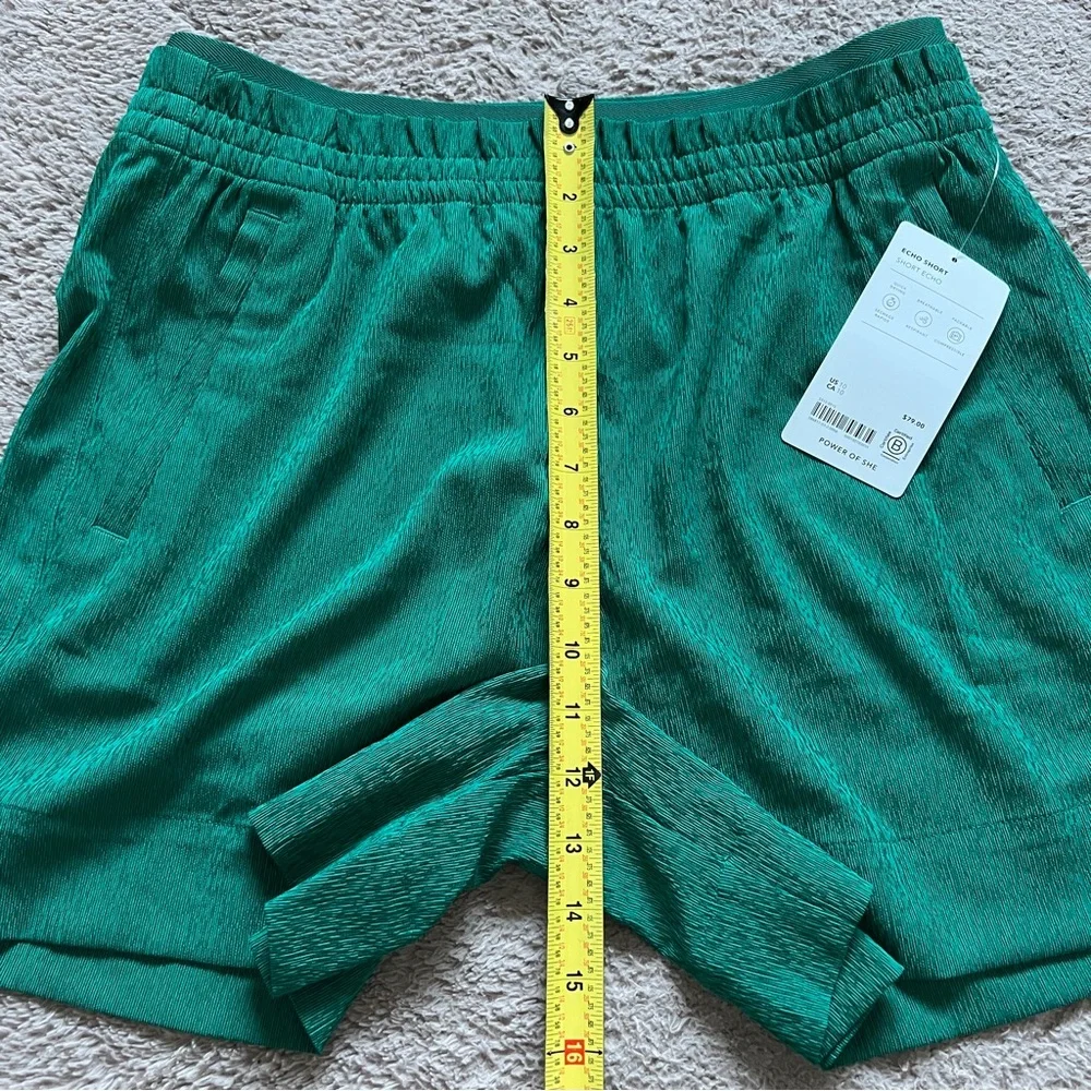 NWT Athleta Echo Short Athletic Stretchy Workout Running‎ Gym Sporty Size 10